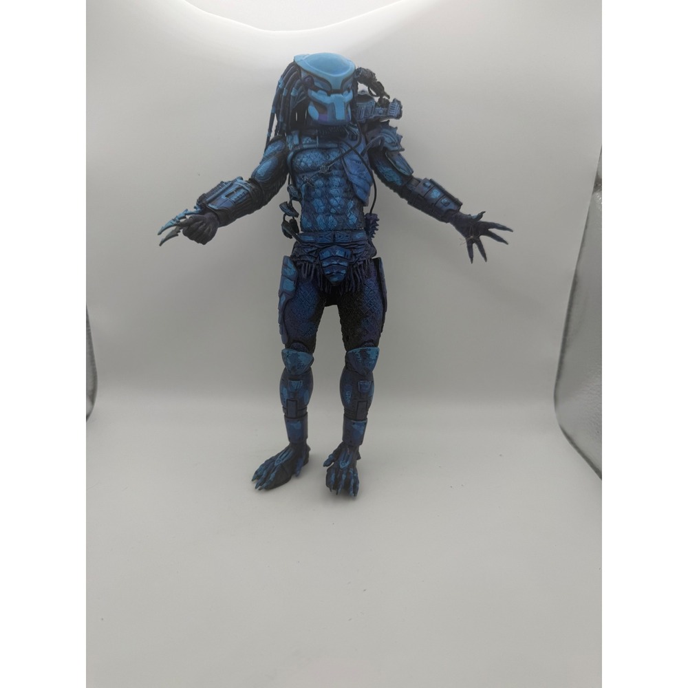 NECA Predator 2 City Hunter 8-Bit Video Game Appearance Action Figure Blue